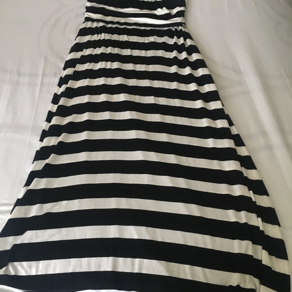 Beautiful Calvin Klein long dress - Picture 4 of 4